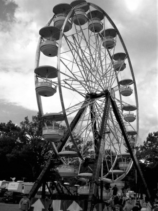 Ferris Wheel bw